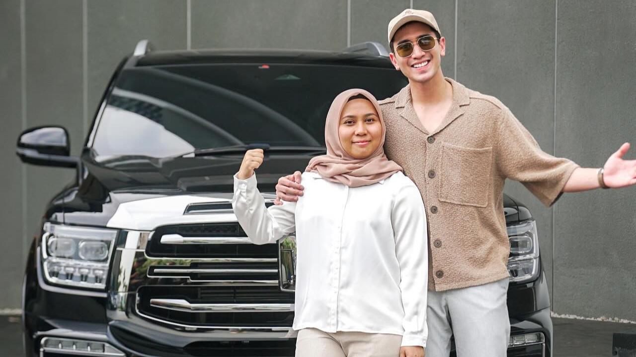 Mewah! Penampakan Mobil Hadiah dari Verrell Bramasta untuk Ibu Sambung, Ternyata Digunakan Paspampres Rusia