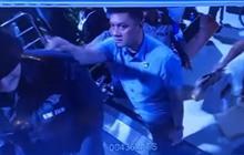 Tak Lagi Garang, Ajudan Kapolri Pukul Kepala dan Ancam Jurnalis Foto kini Tertunduk Minta Maaf