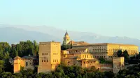 Andalusia merupakan salah satu region di negara Spanyol, wilayah selatan Iberian Peninsula, yang terdiri dari 8 provinsi