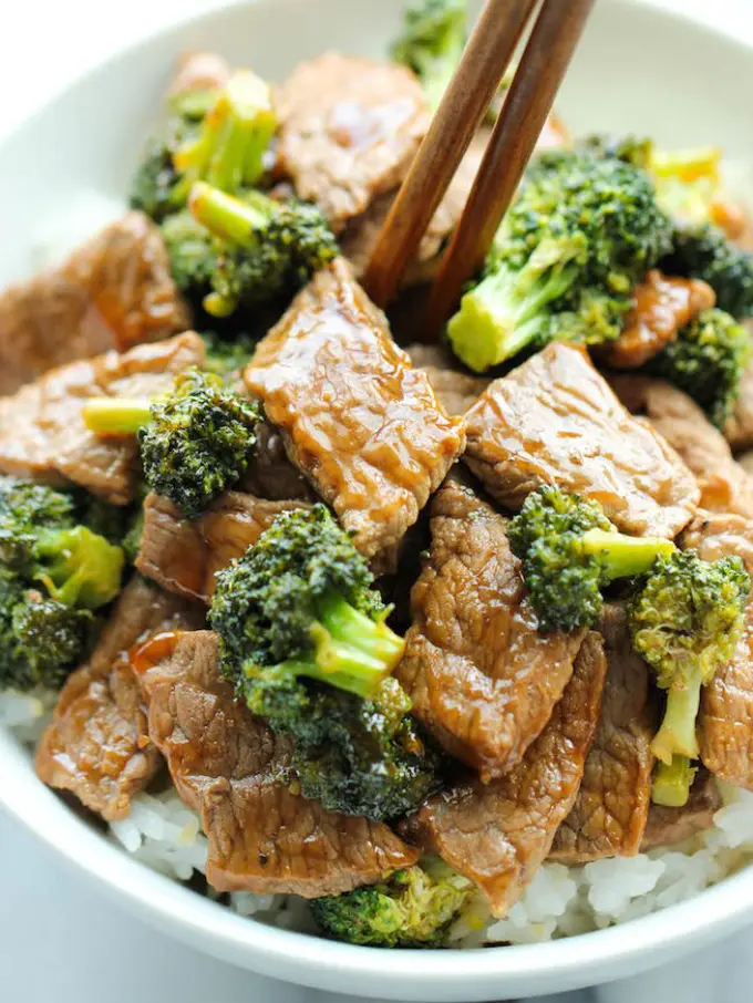 Tumis Daging Brokoli Praktis untuk Kamu yang Lapar Dini Hari