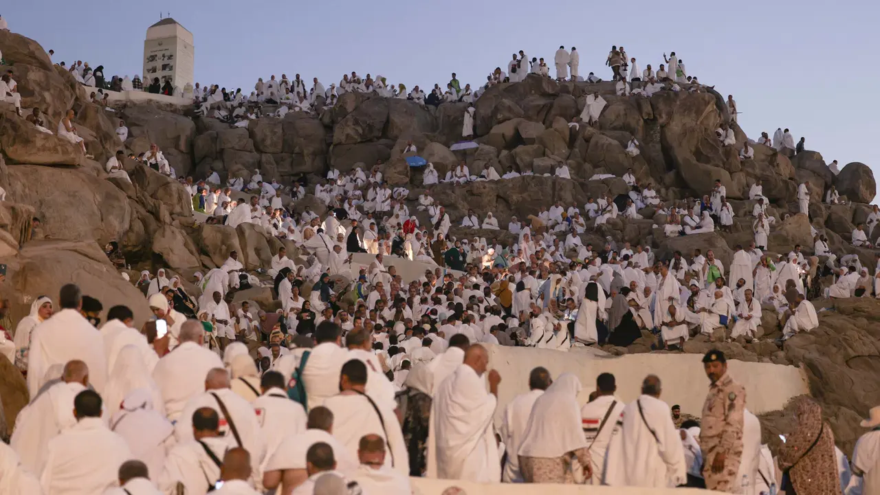 Puncak Ibadah Haji, Jutaan Umat Muslim Berkumpul di Padang Arafah