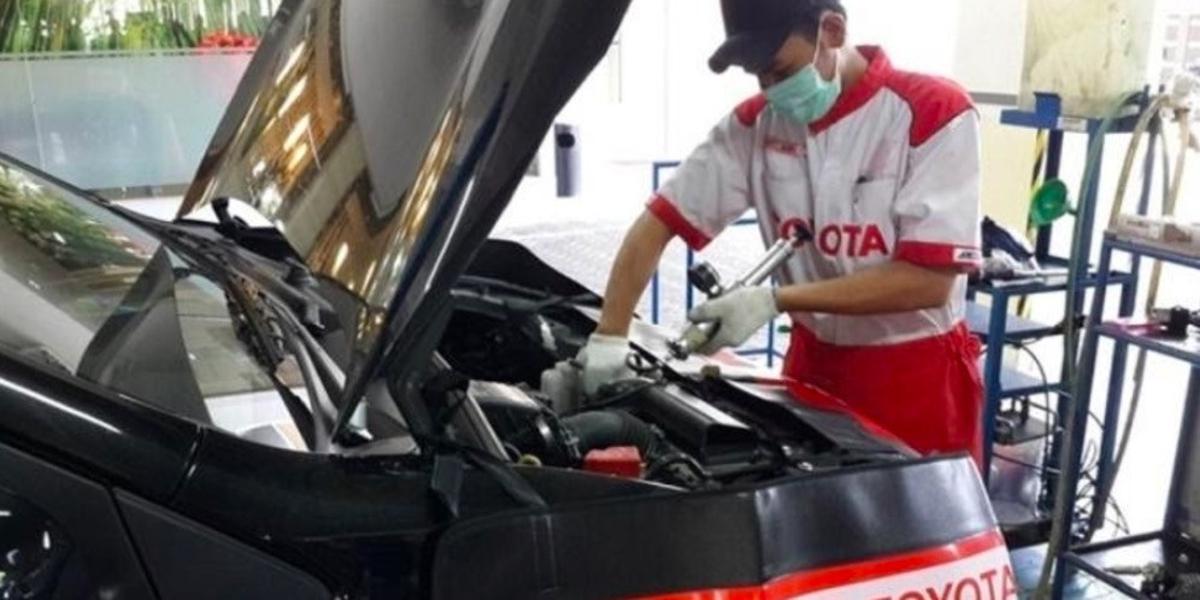 Sebelum Beli Mobil Bekas, Kenali Tiga Tanda Mobil Pernah Turun Mesin