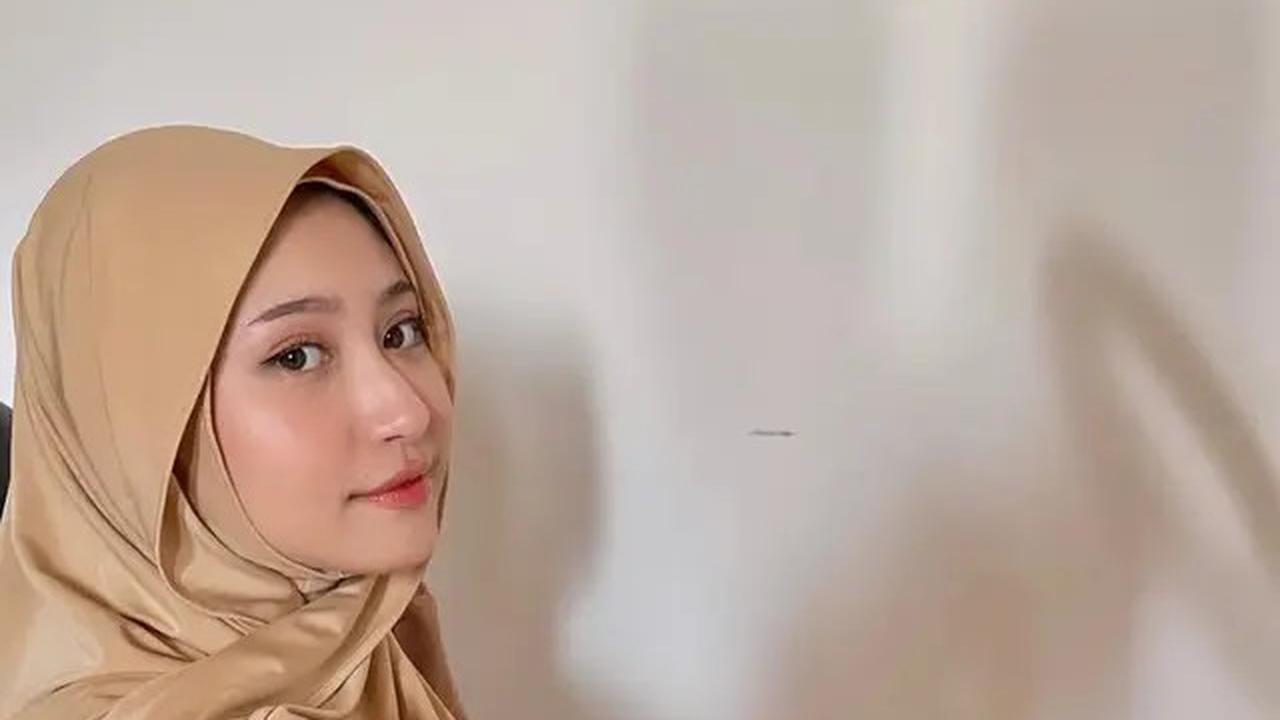 6 Potret Naykilla Penyanyi Lagu Garam dan Madu yang Viral, Gayanya Menawan