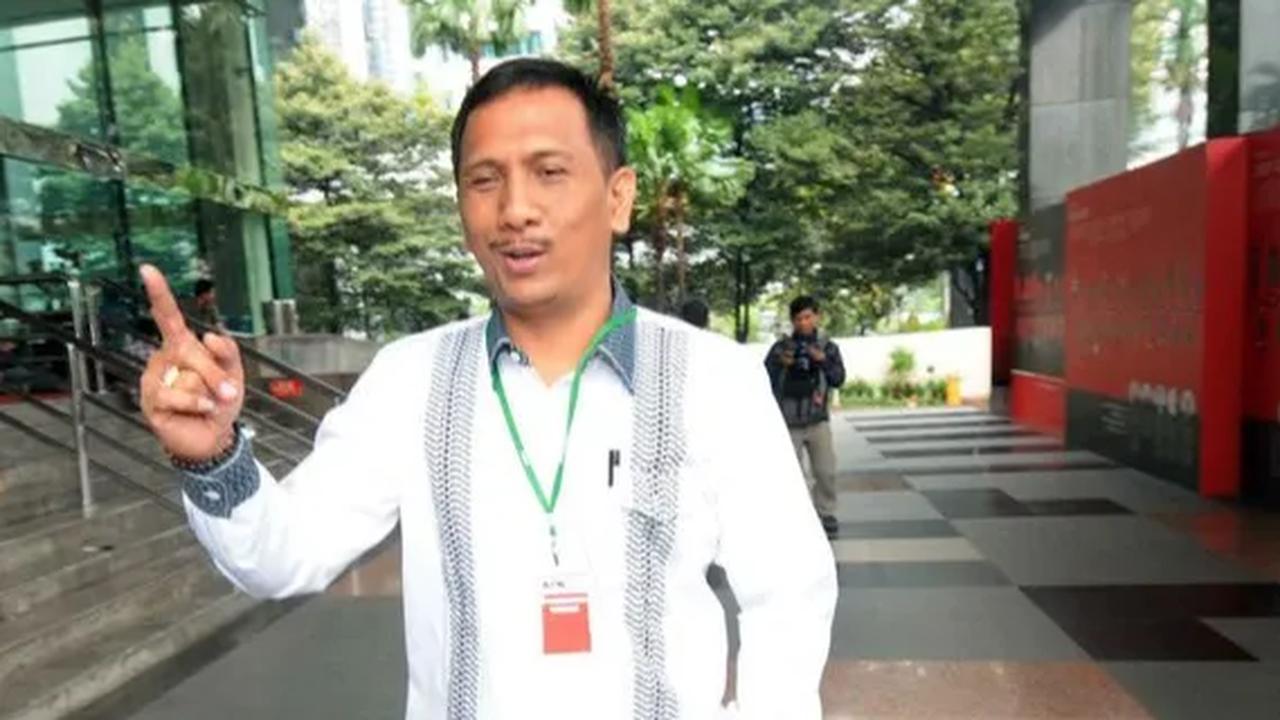 Perihal posisinya di PKN bila Anas menjabat ketum, Pasek mengaku tak terlalu mempermasalahkan.