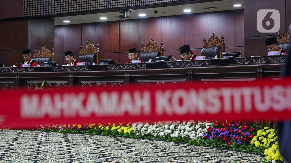 055671400_1699852435-Suhartoyo_Dilantik_Jadi_Ketua_MK_Gantikan_Anwar_Usman-FANANI_1