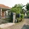 6 Model Gerbang Rumah Kecil di Kampung dengan Pilar Batu Alam yang Elegan dan Sederhana