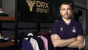 Marcos Reina Torres bakal memulai kariernya di BRI Super League dengan melatih Persik Kediri. (Gatot Sumitro/Bola.com)