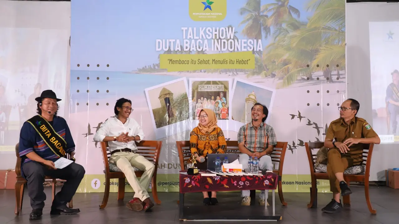 Rumah Dunia Serang