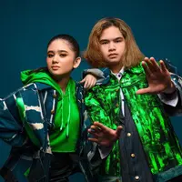 Asmara pasangan musisi muda Tissa Biani dan Dul Jaelani sudah terjalin sejak lama. Sejak saat itu, kebersamaan mereka selalu jadi perbincangan warganet, termasuk penampilan keduanya yang kerap tampil kompak dengan OOTD couple. Berikut potretnya! (Instagram/tissabiani).