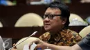 Menteri Dalam Negri Tjahjo Kumolo saat menghadiri Rapat Dengar Pendapat (RDP) dengan Komisi II DPR RI, di Kompleks Parlemen, Jakarta, Senin (18/1). Rapat membahas Evaluasi Pilkada Serentak, Perubahan UU Politik. (Liputan6.com/Johan Tallo)