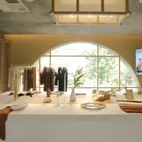 UNIQLO menggandeng Mame Kurogouchi untuk menghadirkan pakaian dalam yang nyaman dan bisa digunakan ke manapun (Foto: UNIQLO)