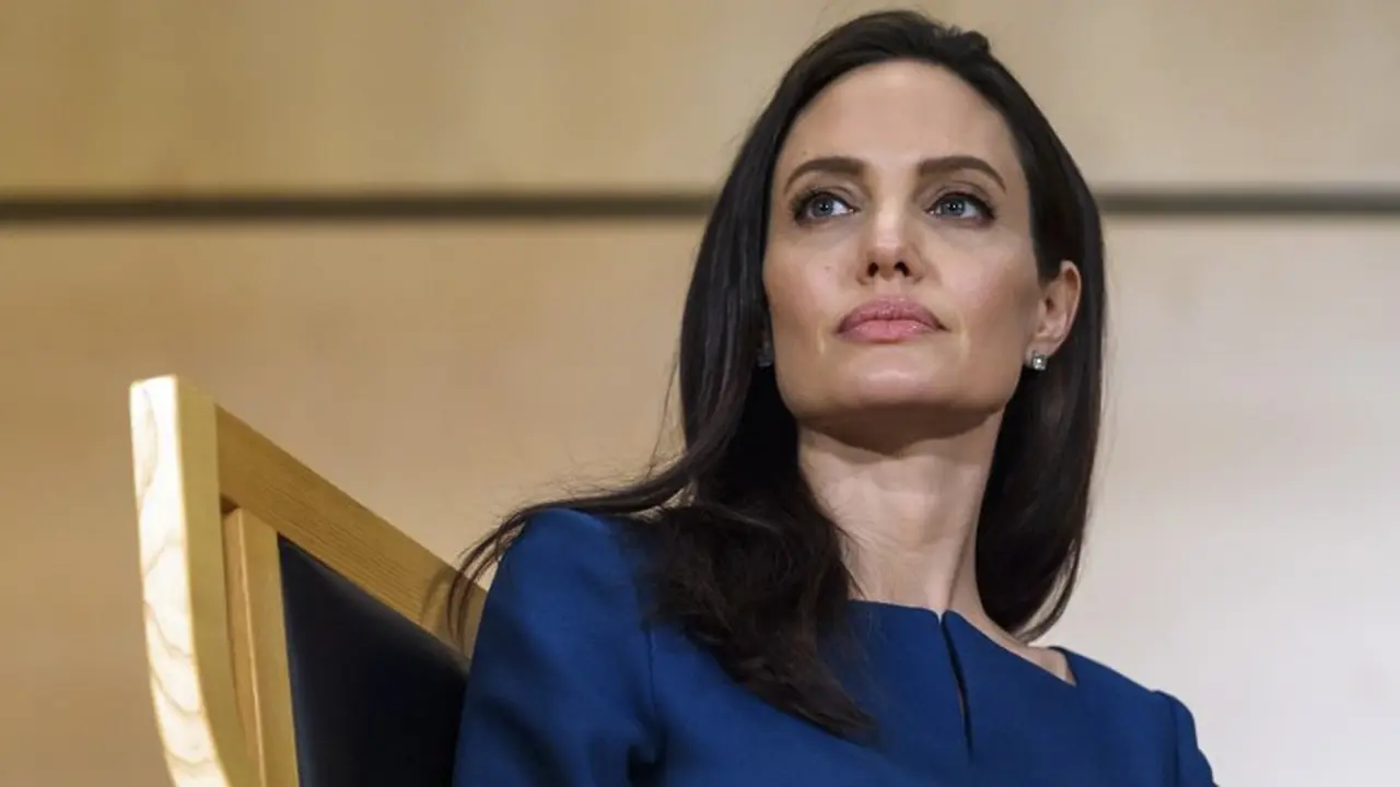[Bintang] Angline Jolie