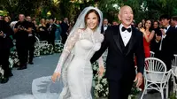 Melihat gaun pengantin Lauren Sanchez saat menikah dengan Jeff Bezos (@laurensanchezbezos)