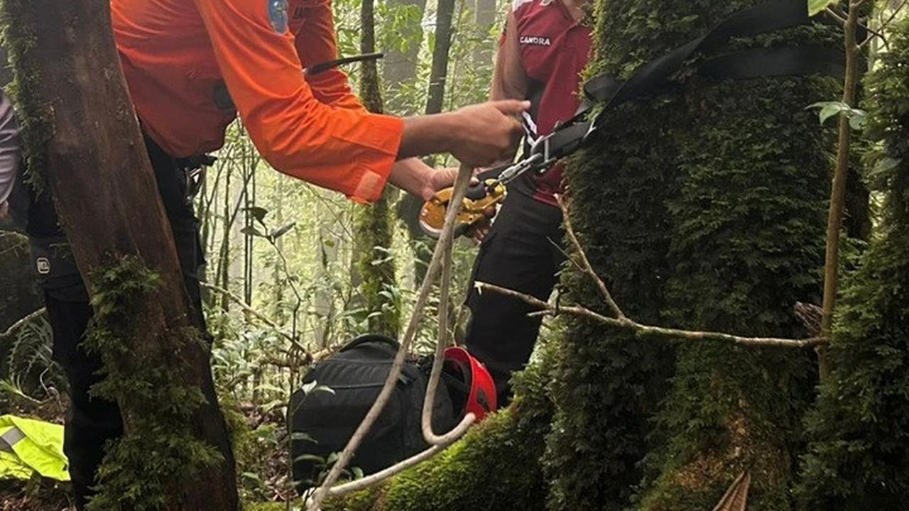 Evakuasi Pendaki di Gunung Batukaru