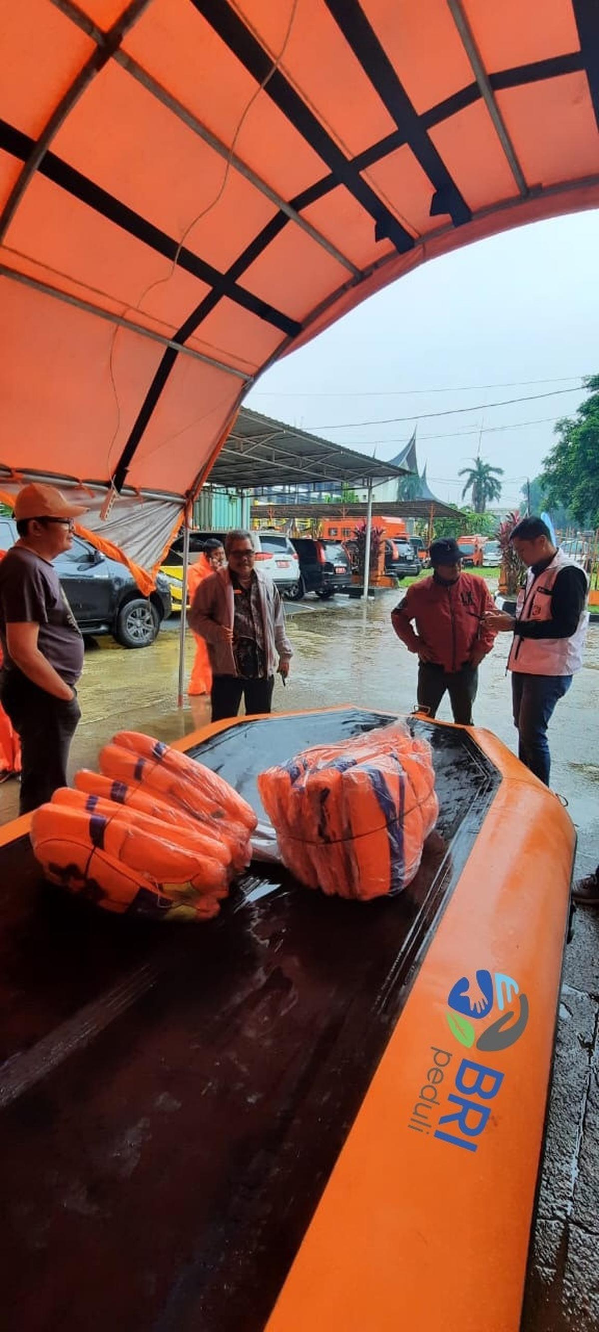 BRI Peduli Bergerak Cepat Salurkan Bantuan Bagi Warga Terdampak di wilayah Padang