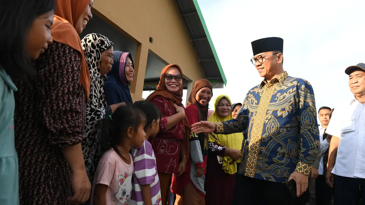 Menteri Desa dan Pembangunan Daerah Tertinggal (Mendes PDT) Yandri Susanto melakukan kunjungan kerja ke Desa Biringala, Kecamatan Barombong, Kabupaten Gowa, Provinsi Sulawesi Selatan, Senin (18/11/2024) (Istimewa)