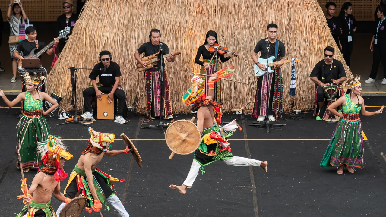 Tate Kind Art diiringi Gema Nusa Project di International Golo Mori Jazz