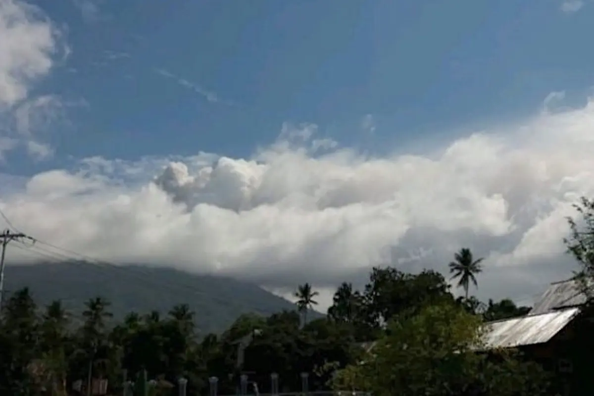Tepis Kabar Hoaks Gamalama Meletus yang Bikin Panik Warga Ternate