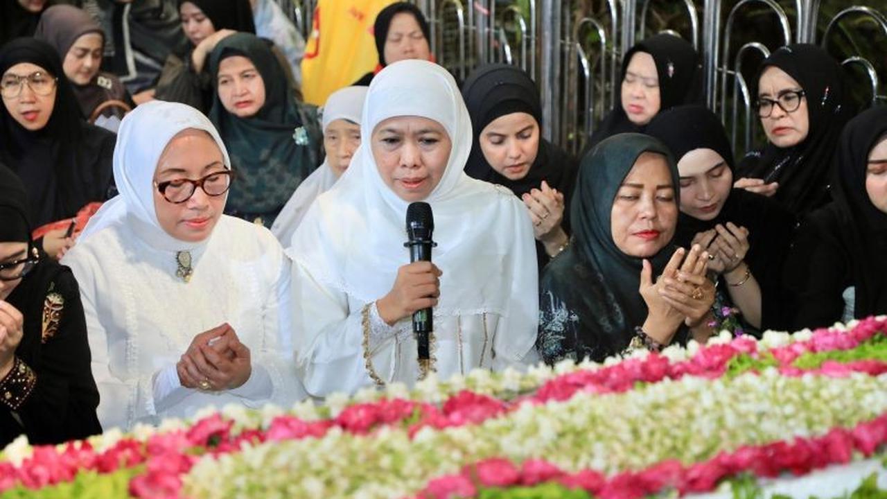 Khofifah Ajak Masyarakat Teladani Akhlakul Karimah Sunan Ampel, Ingatkan Pentingnya Moh Limo