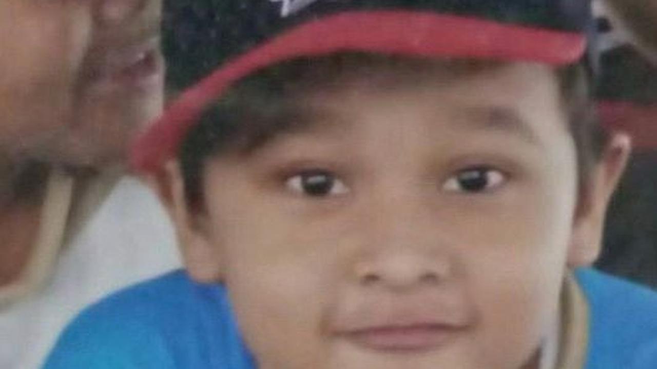 Saat SMP, keduanya pun putus hubungan. Sempat mengajak balikan, wanita ini menolak suaminya karena alasan beda sekolah.