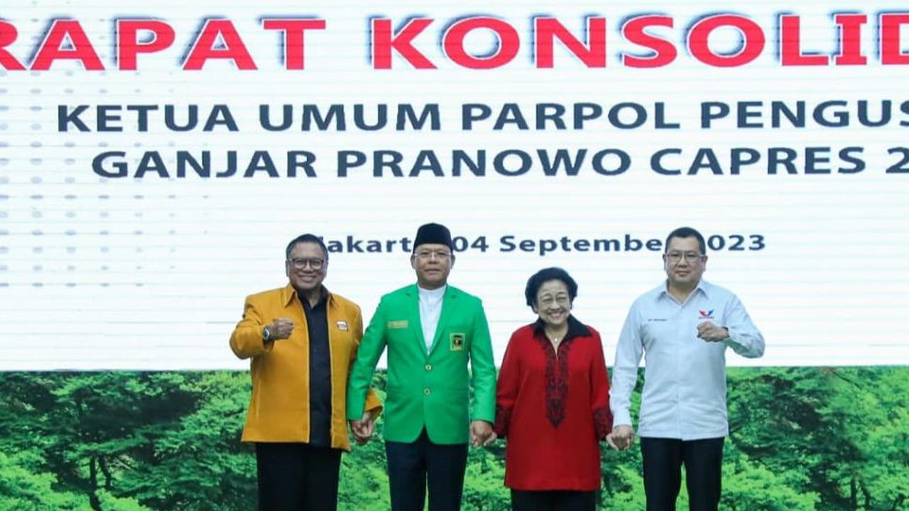 Sekjen PDIP Hasto Kristiyanto membocorkan strategi koalisi Ganjar Pranowo melawan koalisi gemuk Prabowo Subianto.