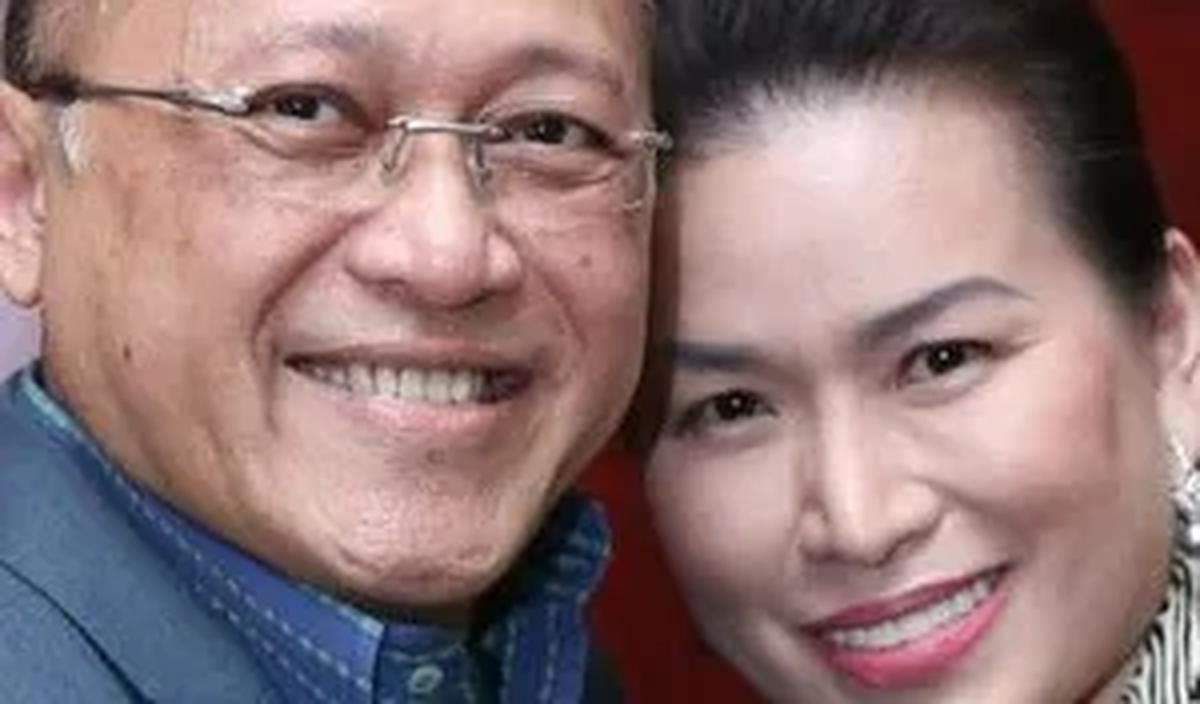 "Beliau selaku BA sekaligus juga istrinya jadi ada dua yang bersangkutan. Ada perjanjian sebelumnya bahwa yang bersangkutan menjanjikan dan mengiming-imingi dengan menggunakan jasa beliau," kata dia.