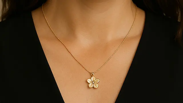 Model Kalung Pendant (Liontin) Cocok untuk Usia 20-50 Tahun