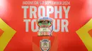 <p>Wujud trofi ASEAN Club Championship Shopee Cup 2024 dalam acara trophy tour di LOTTE Shopping Avenue, Event Atrium, Jakarta Selatan pada Sabtu (07/09/2024). (Bola.com/Bagaskara Lazuardi)</p>