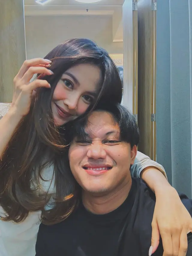 Ini 7 Faktanya Pernikahan Mahalini dan Rizky Febian Disebut Tidak Sah. (instagram/axioo, instagram/rizkyfbian, instagram/mahaliniraharja)