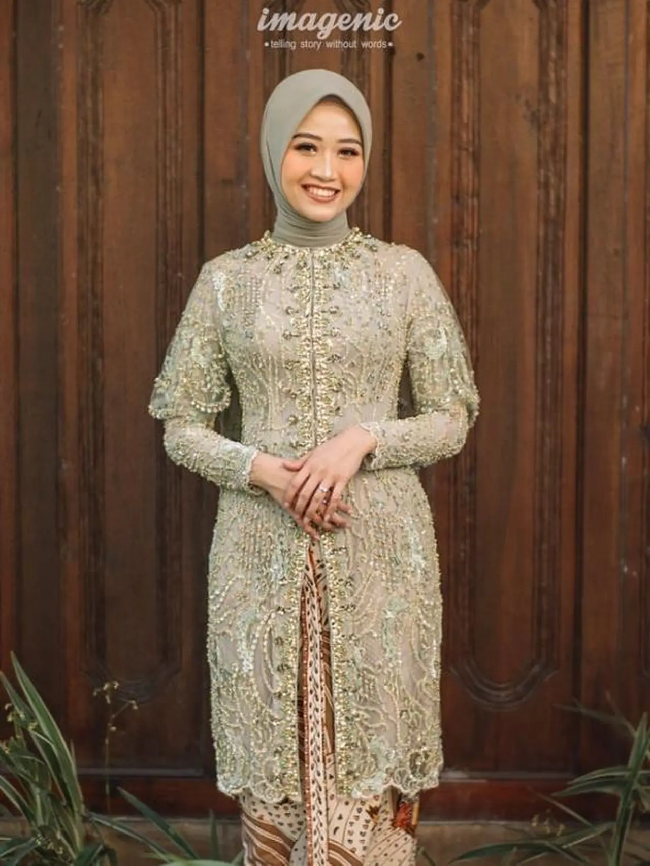 Cocok Untuk Momen Wisuda, Ini Inspirasi Kebaya Hijab dari Cut Syifa