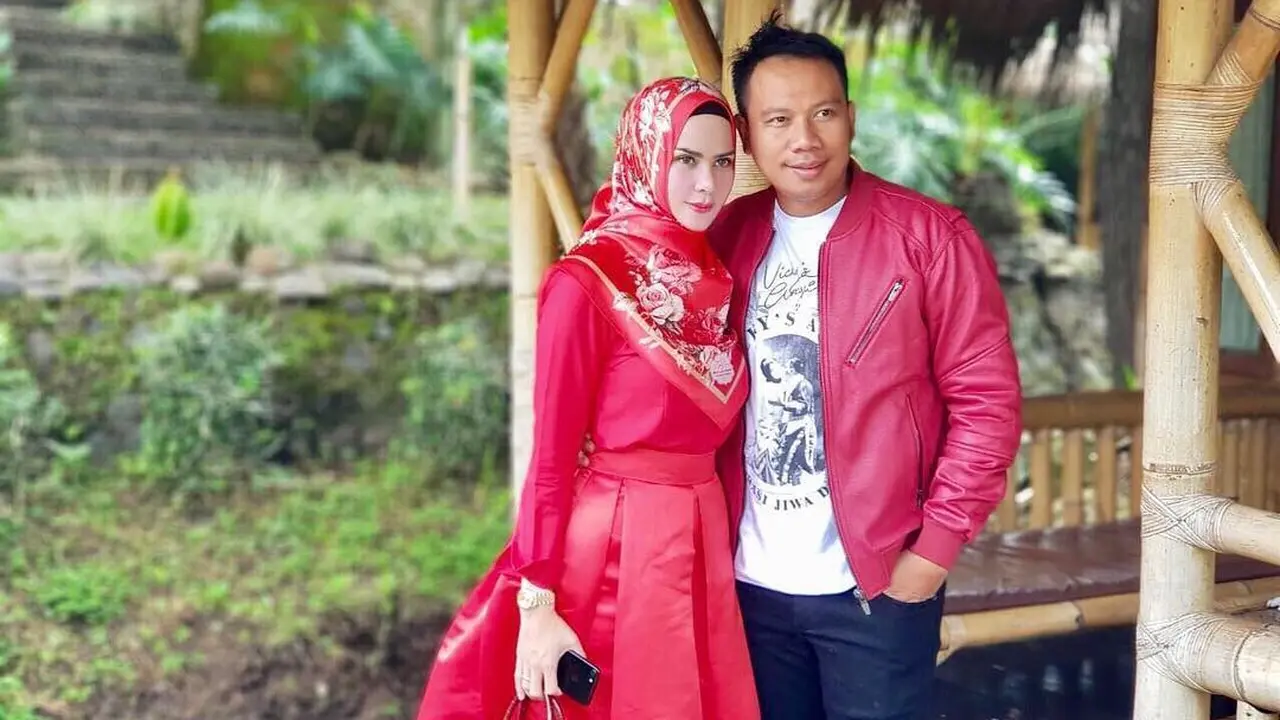 [Bintang] Agel Lelga dan Vicky Prasetyo