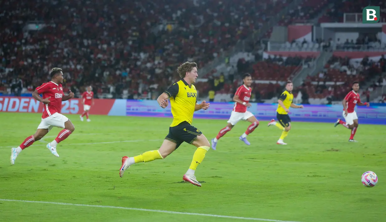Dengan hasil ini, Oxford United mengirim sinyal kuat sebagai kandidat juara di turnamen Piala Presiden 2025, sekaligus memberi kebanggaan tersendiri bagi fans Indonesia lewat performa apik Ole Romeny. (Bola.com/M Iqbal Ichsan)