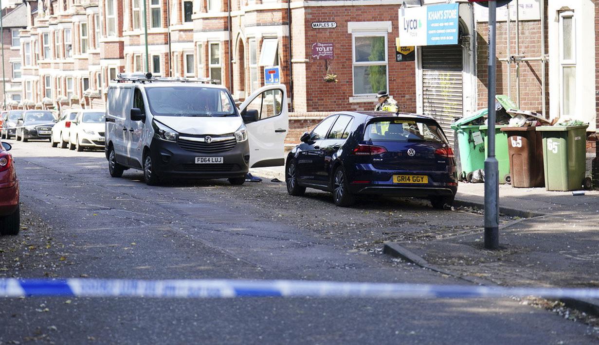 <p>Pihak kepolisian meyakini ketiga insiden di Kota Nottingham itu saling terkait. Namun motifnya masih misterius. (Zac Goodwin/PA via AP)</p>