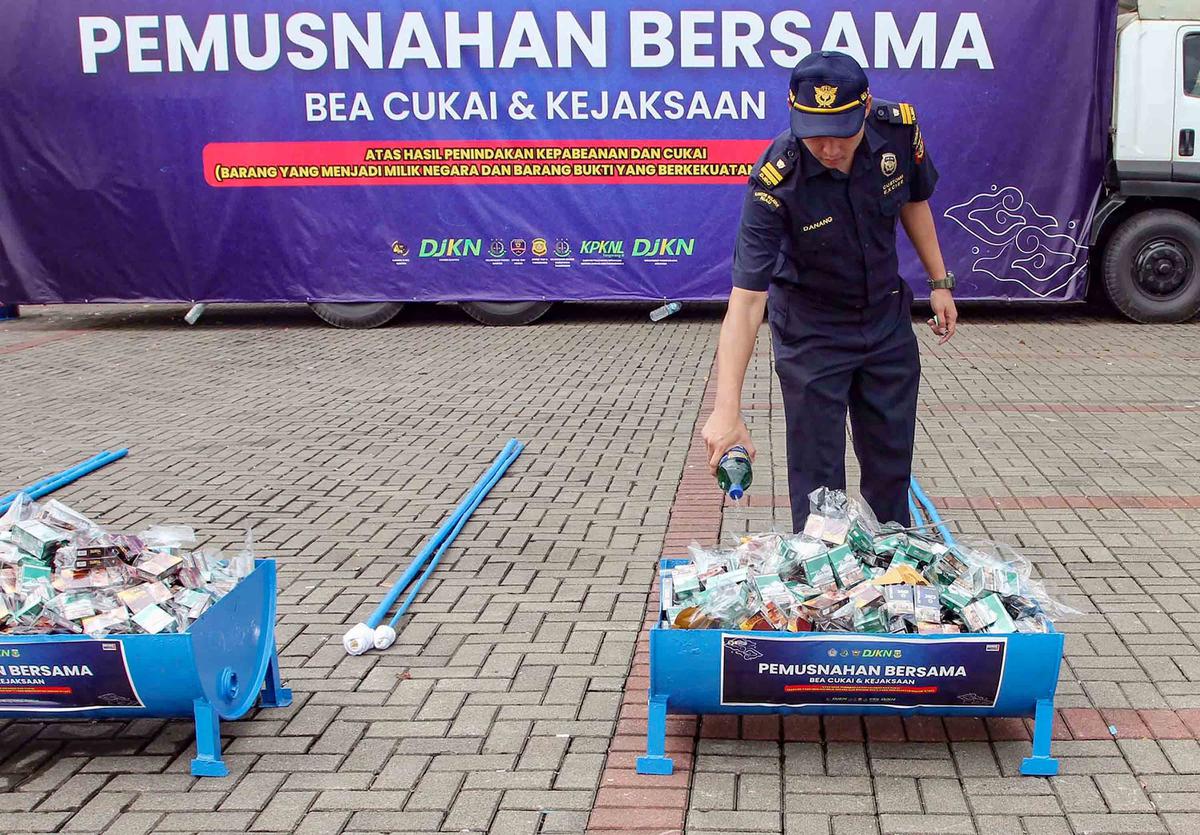 FOTO: Bea Cukai Banten Musnahkan Barang Ilegal Senilai Rp 53,7 Miliar di Tangerang