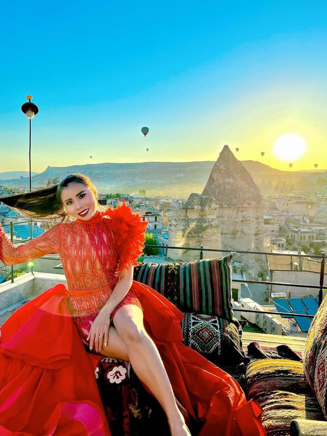 7 Pemotretan Eva Belisima di Turki, Kumpul Bareng Rohimah Alli