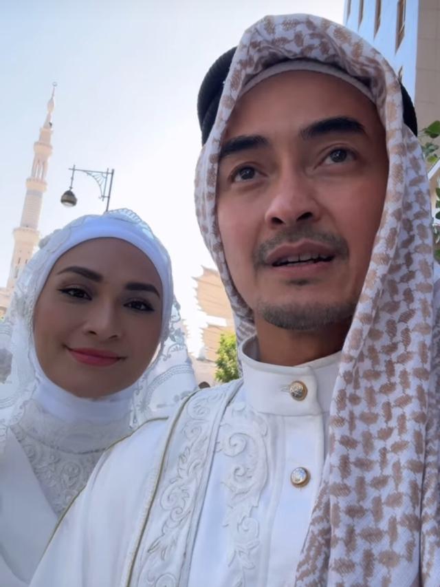 Akad Nikah Zumi Zola dan Putri Zulhas