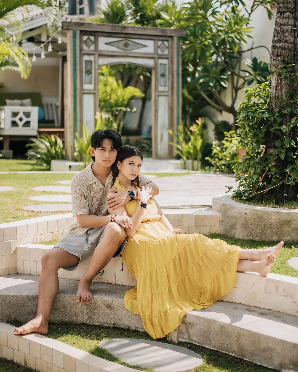 Potret Romantis dan Mesra Cassandra Lee dan Suami saat Monthversary Pernikahan ke-6, Dirayakan di Lombok