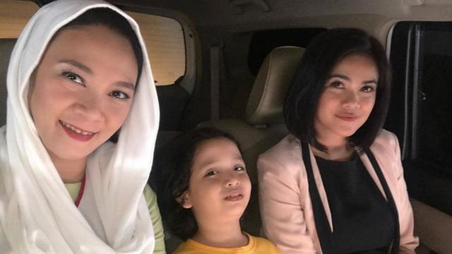 6 Potret Kebersamaan Indah Indriana Dan Radja Nasution Bak Ibu Kandung Hot Liputan6 Com