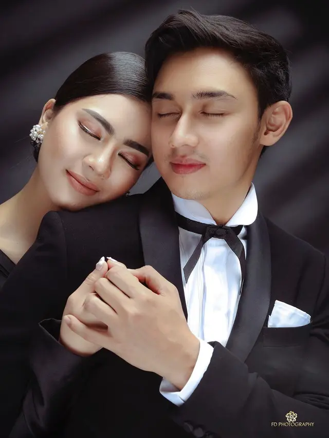Segera Menikah, Ini 6 Pemotretan Caesar Hito dan Felicya Angelista dengan Berbagai Tema