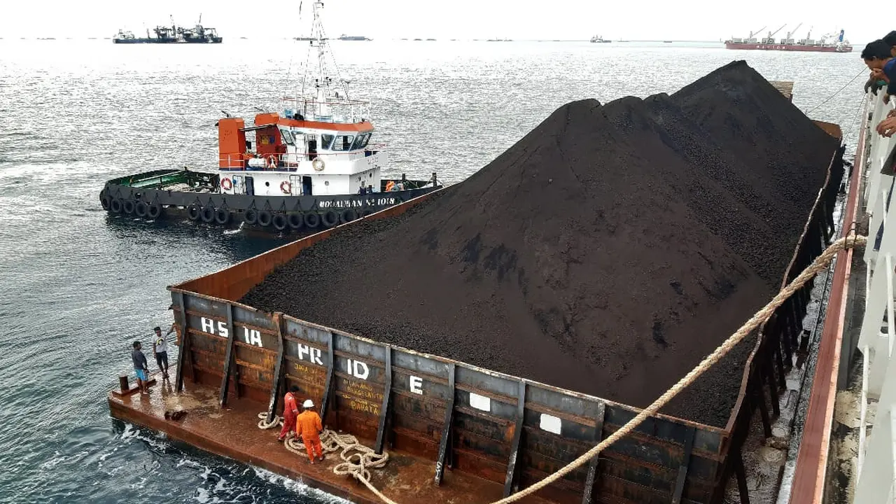 Batu Bara Tank. Foto: PT Sumber Global Energy Tbk