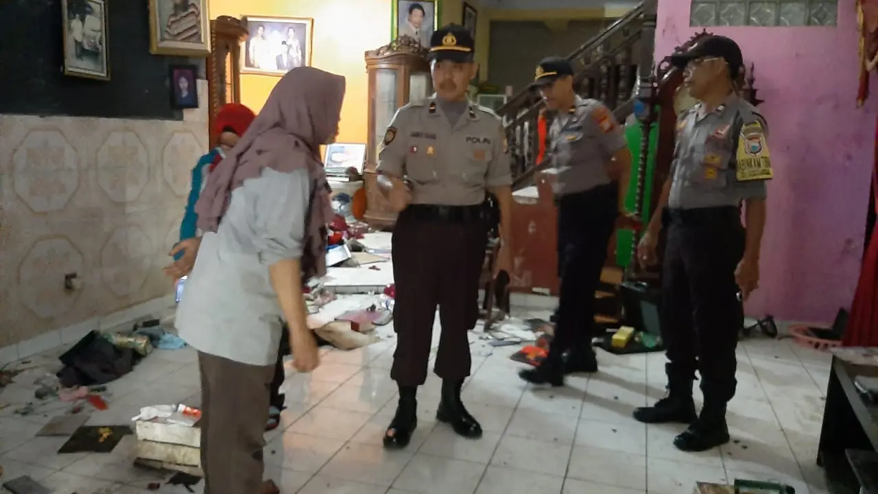 Rumah mewah sitaan PN Makassar dijarah warga (Fauzan/Liputan6.com)