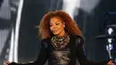 Janet Jackson tengah ramai disiarkan soal perpisahannya dengan sang suami, Wissam Al Mana. Meskipun berada di proses perceraian, namun Janet tetap menikmati hidupnya dengan mengikuti alunan musik di sebuah konser. (AFP/Bintang.com)
