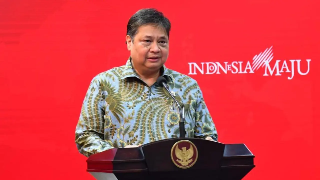 Menteri Koordinator Bidang Perekonomian Airlangga Hartarto dalam konferensi pers usai Sidang Kabinet Paripurna terkait Evaluasi APBN 2022 serta Rencana Program dan Anggaran 2023 di Istana Kepresidenan, Senin (16/1/2023). (Dok Kemenko Perekonomian)