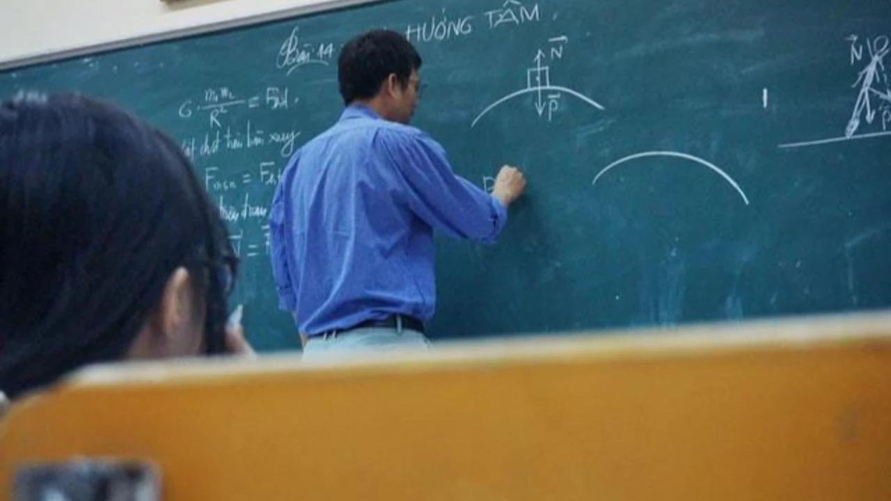 Peran Guru Dalam Pembentukan Karakter Siswa di Era Digital