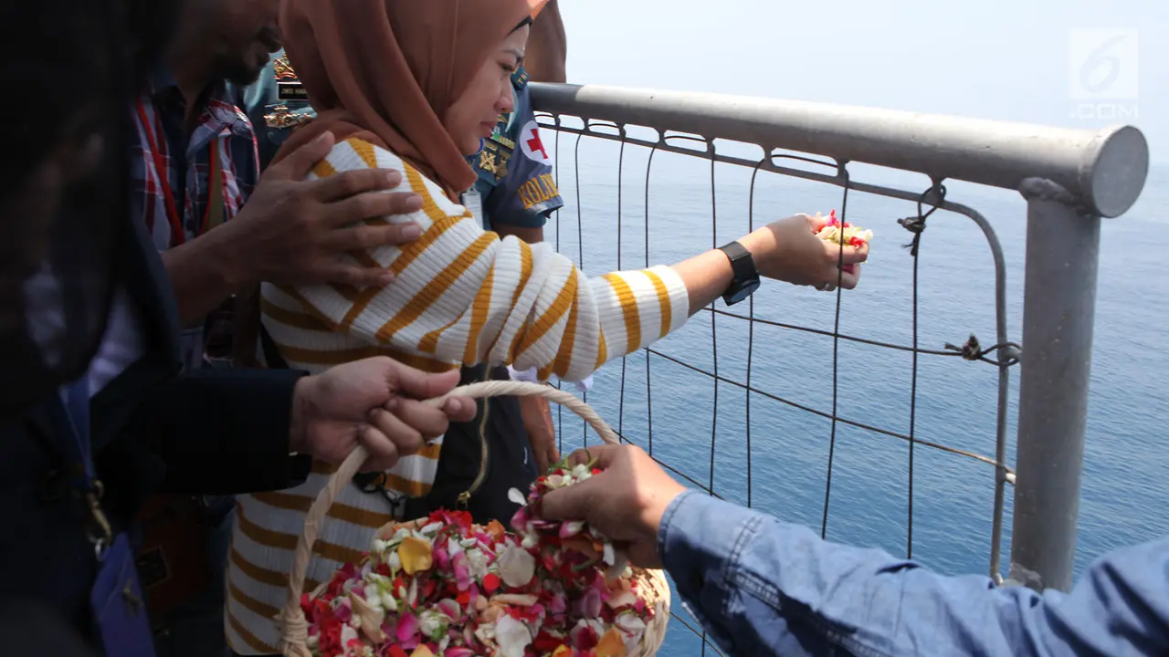 Keluarga Korban Lion Air JT 610 Doa Bersama