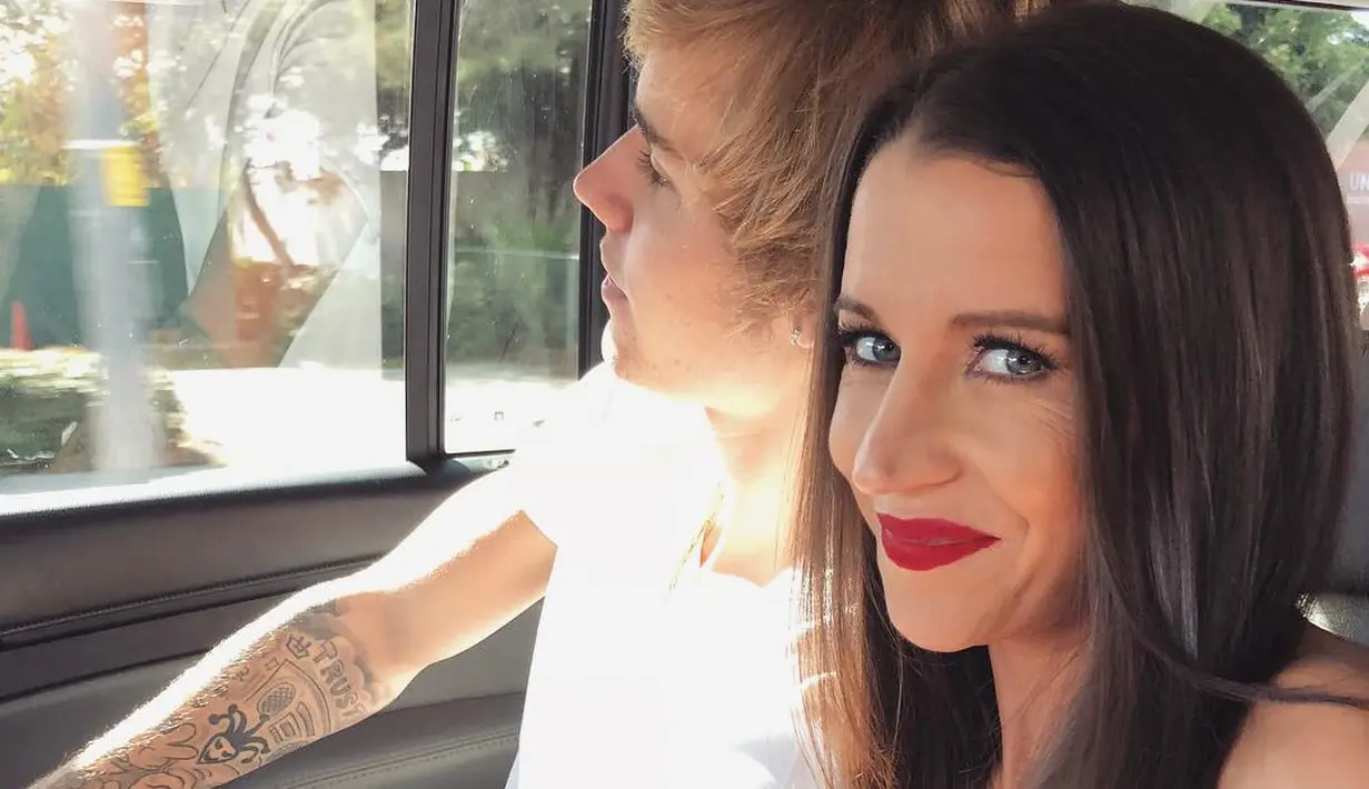 Seperti yang sudah diketahui, Pattie sangat mencintai dan bangga pada anaknya. Ia pun kerap mengunggah foto dan selalu menyebut nama Justin Bieber di keterangan sosial medianya. (instagra,/pattiemallette)