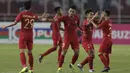 Para pemain Timnas Indonesia merayakan gol yang dicetak Alfath Faathier ke gawang Timor Leste pada laga Piala AFF 2018 di SUGBK, Jakarta, Selasa (13/11). (Bola.com/M. Iqbal Ichsan)