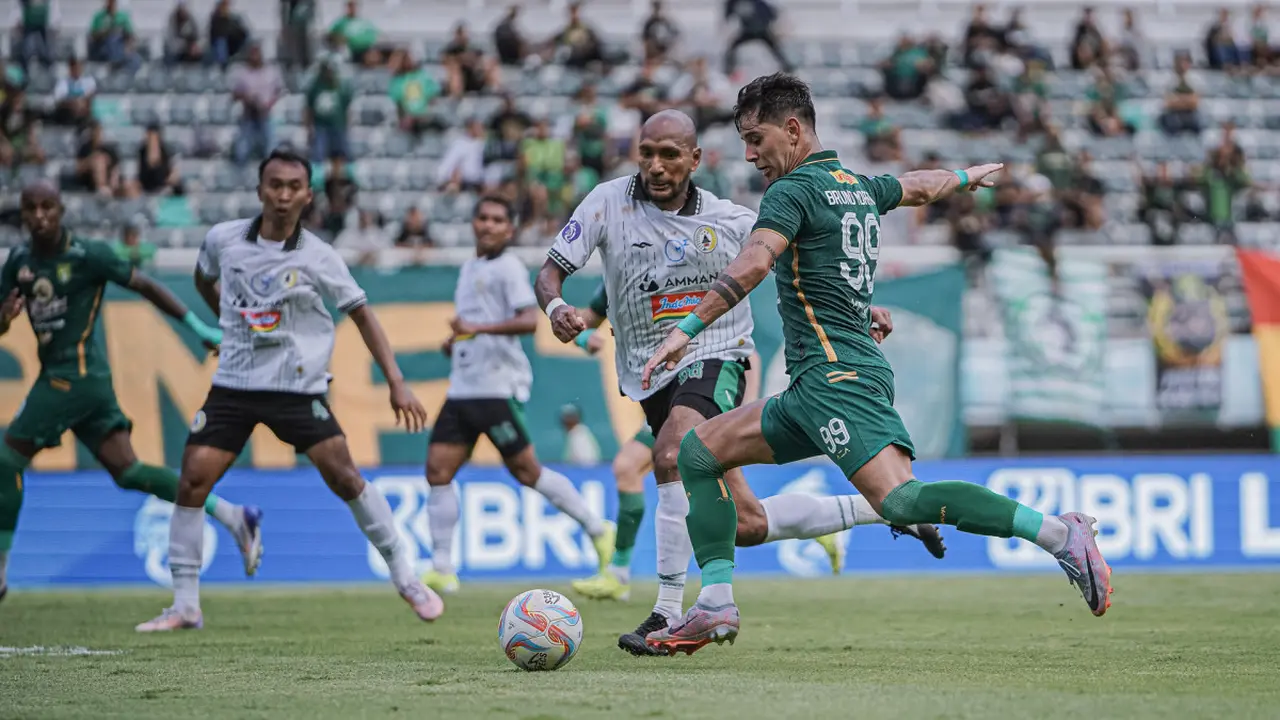 Persebaya memetik popin penuh saat menjamu PSS di Stadion GBT Surabaya. (Foto: persebaya.id)