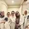 Toleransi, Donna Agnesia Berhijab Kala Hadiri Tahlil 7 Hari Rachmat Gobel