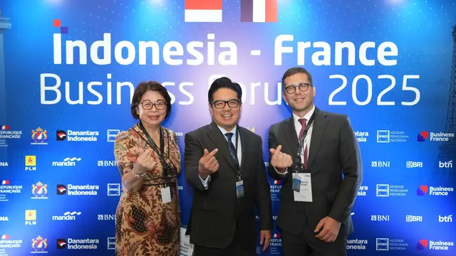 Penandatanganan nota kesepahaman antara Sinar Mas dan mitra Prancis Pacemar dalam akuisisi serta investasi senilai USD350 juta. (Dok Sinar Mas)